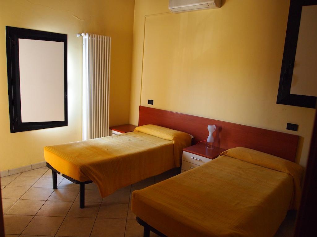 Hotel Caffetteria Dell'Angolo Borghetto Secondo Zewnętrze zdjęcie