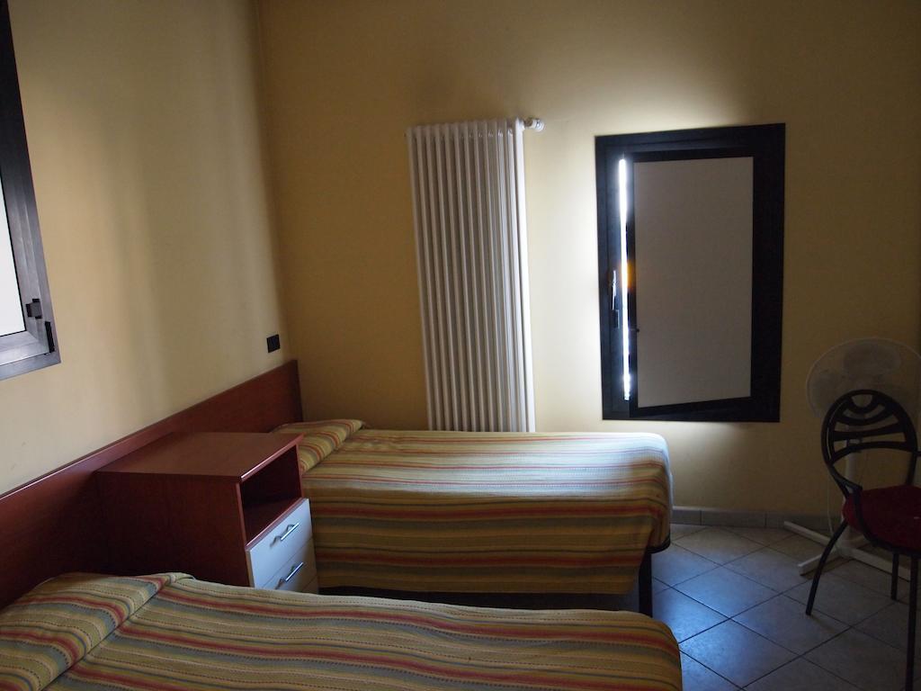 Hotel Caffetteria Dell'Angolo Borghetto Secondo Zewnętrze zdjęcie
