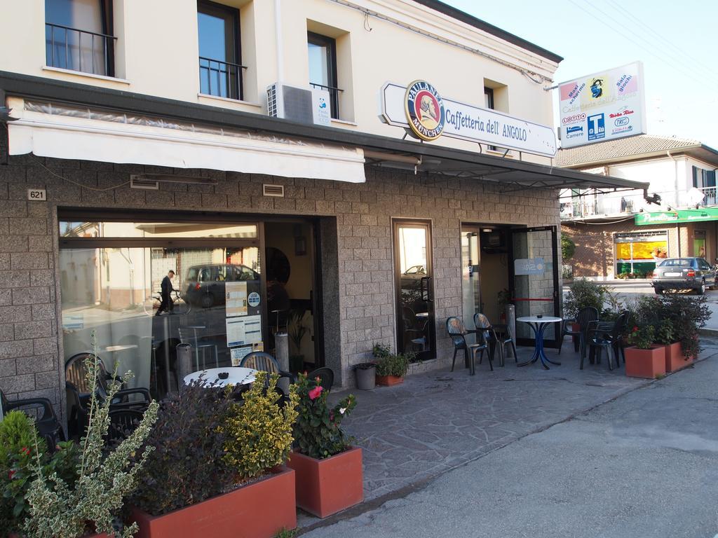 Hotel Caffetteria Dell'Angolo Borghetto Secondo Zewnętrze zdjęcie